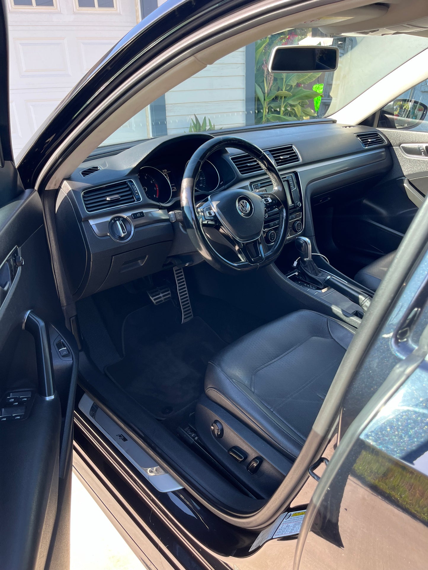 2017 Volkswagen Passat R-line